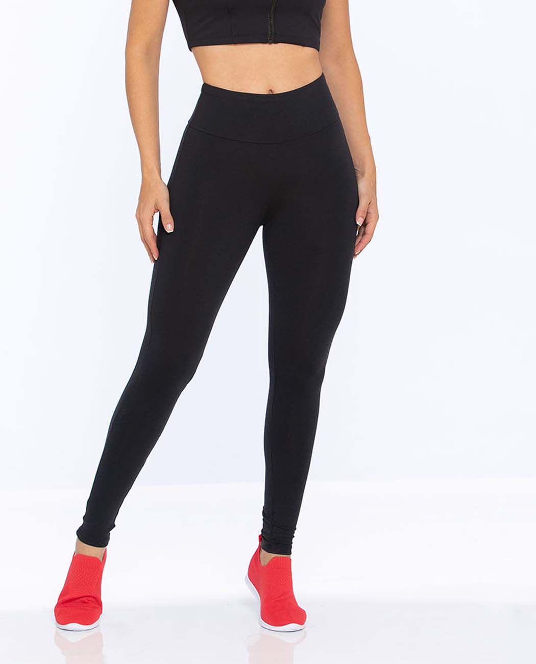 Morena Fitness - Aquele legging póa que você vai arrasar nos seus treinos!  . Disponível.Tamanho único! . #lookinspiração #lookfitness #leggings  #macacoes #shortssaiafitness